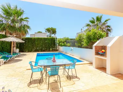 PoolOfHouse