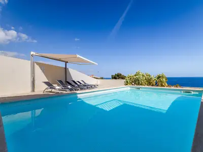 PoolOfHouse