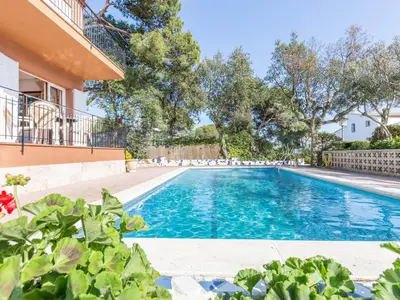 PoolOfHouse