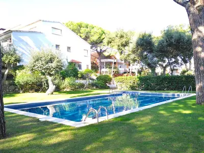 PoolOfHouse
