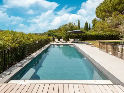 PoolOfHouse