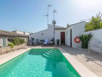 PoolOfHouse