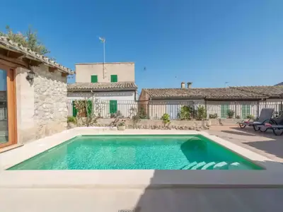 PoolOfHouse