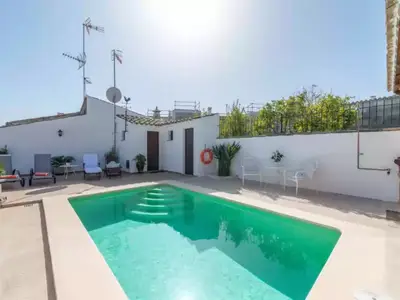 PoolOfHouse