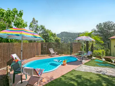 Privater Pool und Garten