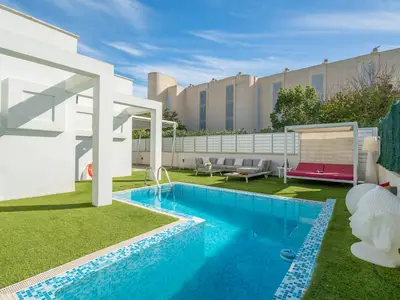 PoolOfHouse
