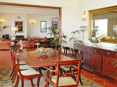 DiningRoom