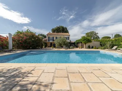 PoolOfHouse