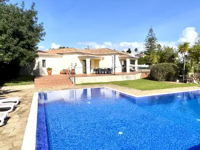 PoolOfHouse