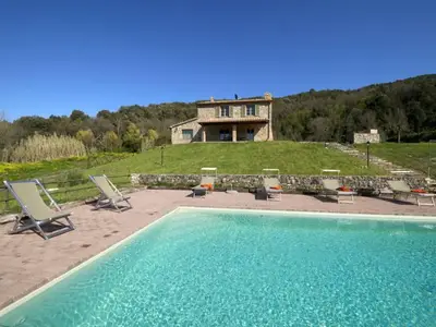 PoolOfHouse