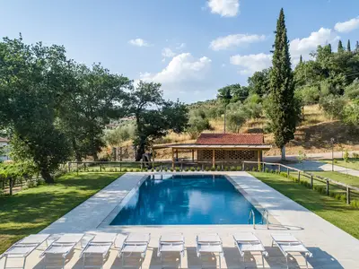 PoolOfHouse
