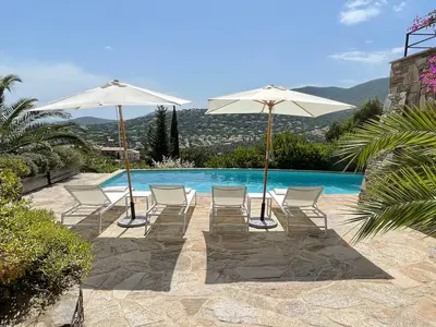 PoolOfHouse