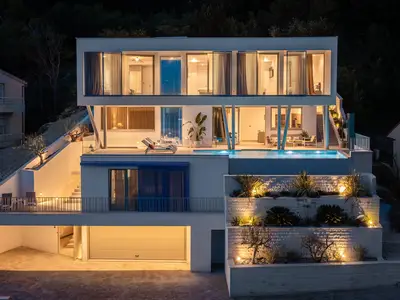 NEW Boutique Villa Nana, 4 ensuite bedrooms, a SPA zone, Heated pool