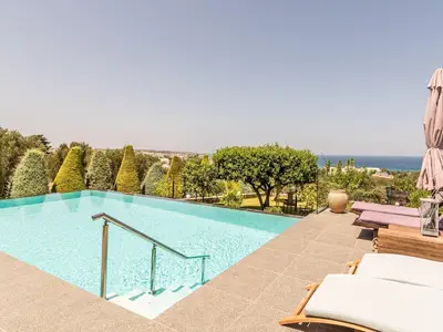 PoolOfHouse