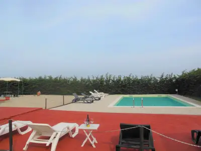 PoolOfHouse