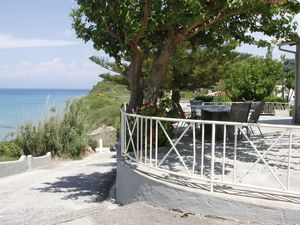 21988045-Villa-9-Corfu-300x225-4