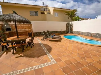 PoolOfHouse