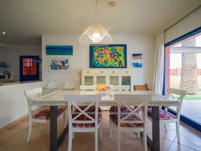 DiningRoom