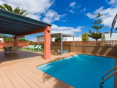 PoolOfHouse