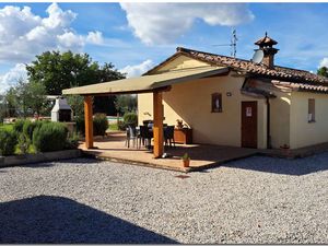 23778330-Villa-4-Cortona-300x225-1