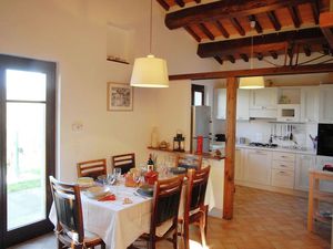 19351491-Villa-8-Cortona-300x225-3