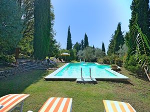 19351535-Villa-8-Cortona-300x225-3