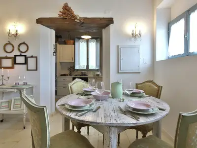 DiningRoom