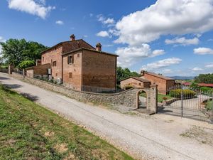 19375471-Villa-19-Cortona-300x225-2