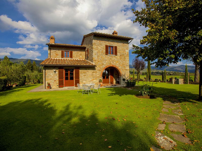 19393639-Villa-4-Cortona-800x600-2