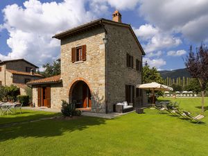 19393640-Villa-4-Cortona-300x225-5