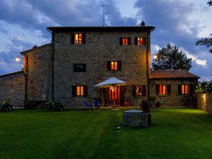 19393641-Villa-8-Cortona-300x225-4