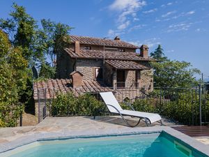 21682233-Villa-8-Cortona-300x225-1