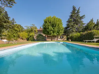 PoolOfHouse