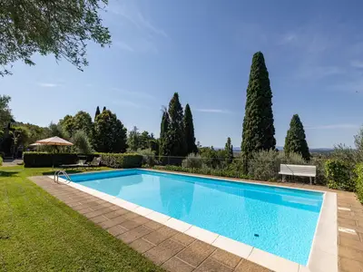 PoolOfHouse