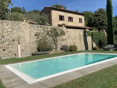PoolOfHouse