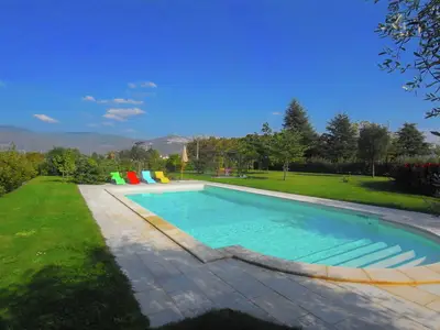 PoolOfHouse
