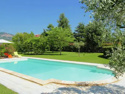 PoolOfHouse