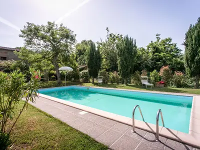 PoolOfHouse
