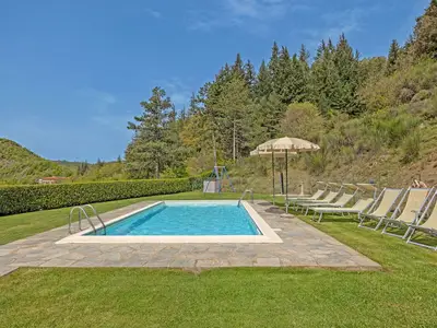 PoolOfHouse