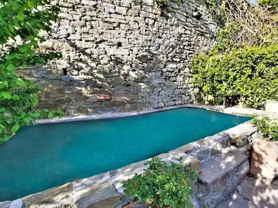 PoolOfHouse
