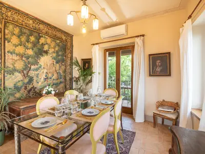 DiningRoom