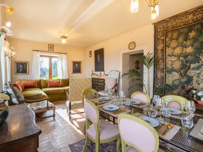 DiningRoom