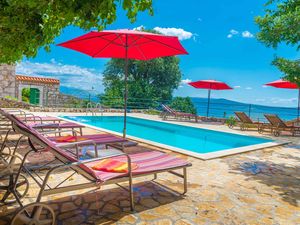 Villa für 8 Personen (100 m²) in Crikvenica