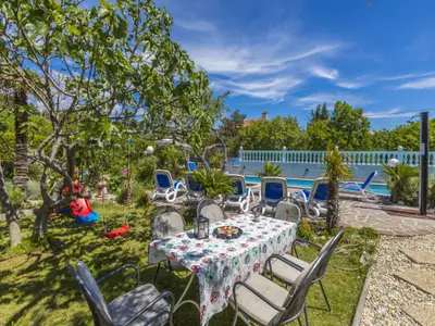 Villa für 12 Personen (193 m²) in Crikvenica 8/10