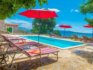 Villa für 8 Personen (140 m&sup2;) in Crikvenica