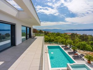 24034007-Villa-10-Crikvenica-300x225-3