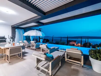 Villa für 8 Personen (302 m²) in Crikvenica 10/10