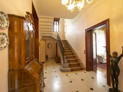 Eingang und Korridor im Erdgeschoss