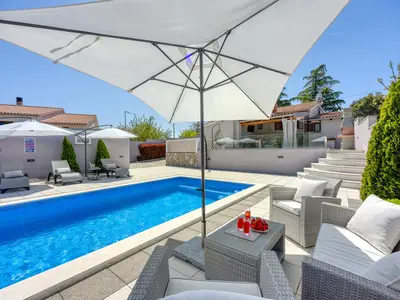 Villa für 6 Personen (75 m²) in Divsici 9/10