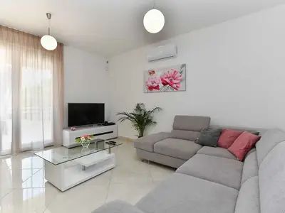 Villa für 8 Personen (130 m²) in Divsici 10/10